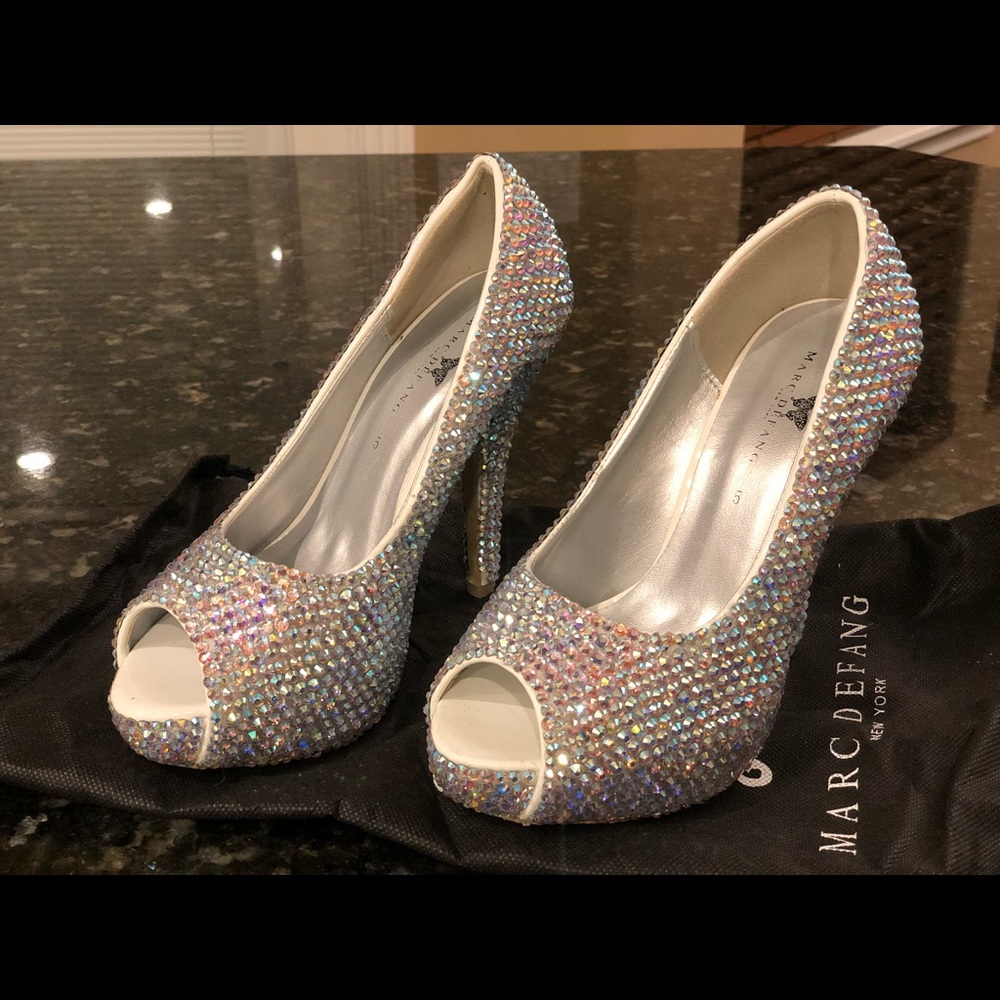 Rhinestone Marc Defang 5in heels size 5